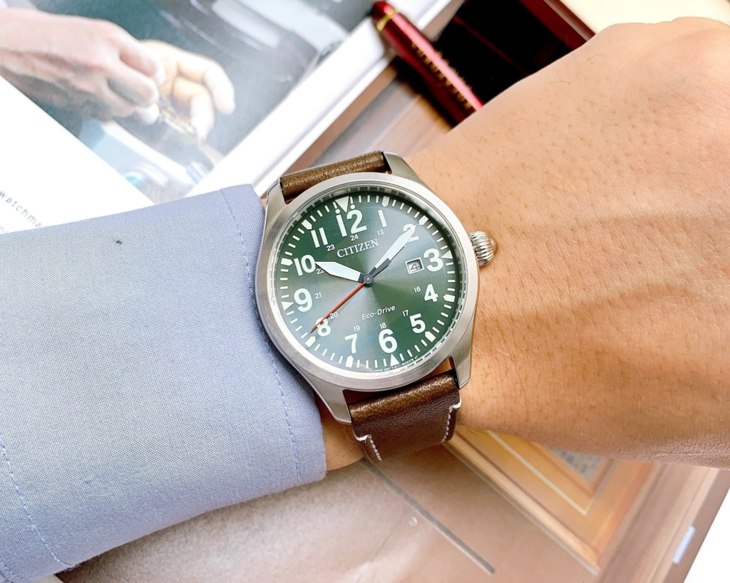 นาฬิกาผู้ชาย สายหนังสีน้ำตาล รุ่น BM6838-25X